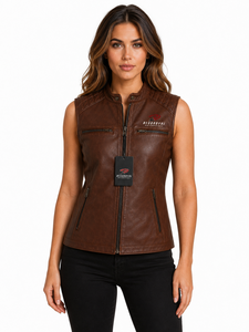 Chaleco de cuero premium para mujer con forro suave, costuras duraderas, bolsillos prácticos y un ajuste atemporal para montar a caballo, viajar y uso casual. - Product Image 1