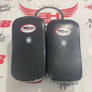 แผ่นรองเตะคุณภาพดีที่สุดแบบกำหนดเอง แผ่นรองเตะโค้งขนาดใหญ่ สำหรับฝึกซ้อมมวยไทย มวยสากล MMA ฝึกซ้อมแขน มวยไทย - Product Image 5