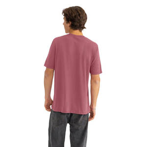 Camiseta de Manga Corta para Hombre Next Level, 100% Algodón Premium, Corte Ajustado - Product Image 2