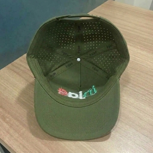 Gorra de Golf OEM Personalizada de 5 Paneles, Perforada con Corte Láser, Bordado 3D, Visera Precurvada de Fábrica, Estructurada, Bajo MOQ, Proveedor - Product Image 4
