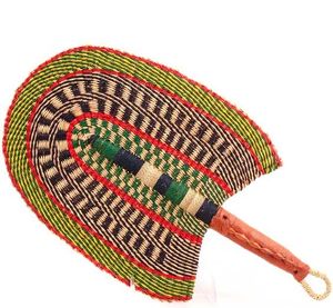 Abanico de mano decorativo hecho a mano de estilo étnico, tejido con hierba marina verde y roja, abanico tradicional para refrescarse en eventos de verano al aire libre. - Product Image 2