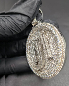 Collier pendentif médaillon lettre en argent 925 de luxe avec moissanite, breloque ronde entièrement pavée, bijou de mode tendance - Product Image 6