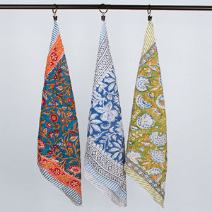 Bandanas en popeline de coton faits à la main Craftjaipur, motifs et couleurs attrayants, écharpe douce, respirante, écologique, pour femmes - Product Image 1