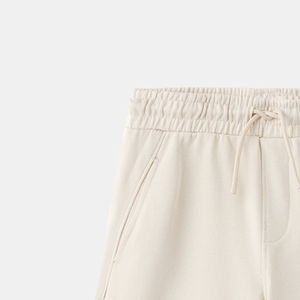 Shorts de sport 2026 de haute qualité avec poche latérale et logo, tissu durable, design léger et décontracté, prix avantageux pour les achats en gros - Product Image 3