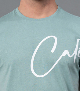 เสื้อยืดผู้ชายสไตล์มินิมอล พิมพ์ลายเรียบง่าย ผ้าฝ้าย ทรงปกติ เนื้อผ้านุ่ม น้ำหนักเบา สวมใส่สบาย เหมาะสำหรับใส่ทำงาน ออกกำลังกาย และเดินทาง รับผลิตแบบ OEM ODM - Product Image 5