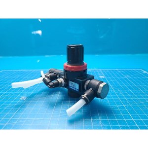 Régulateur de pression pneumatique Koganei R300-03, utilisé comme pièce détachée pour équipement semi-conducteur Legacy - Product Image 4