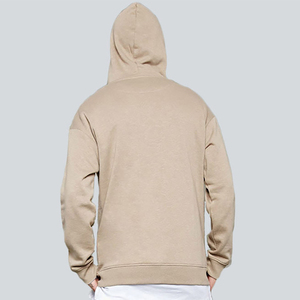 Sudadera con capucha de estilo moderno, personalizada con impresión por sublimación, 100% algodón, mangas largas, estilo pullover, teñida en color liso. - Product Image 4
