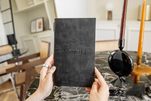 Porta Menús de Cuero Genuino Hecho a Mano, de Lujo, Duradero y Protector, para Hotel, Restaurante, Cafetería, Recargable, Estilo Elegante LMC-0055 - Product Image 4