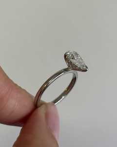 Anillo de Compromiso de Plata de Ley 925 con Diamante Cultivado en Laboratorio de 2 Quilates en Forma de Pera, Solitario con Tallo Recto, Anillos de Boda, Precio de Fábrica, Venta al Por Mayor - Product Image 2