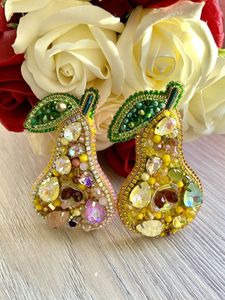 Broche Bordado a Mano Único con Cuentas para Mujer, Accesorios de Moda, Exquisito Broche Bordado a Mano con Cuentas y Diseño Floral - Product Image 1