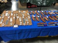Lot de couteaux de chasse Damas mixtes avec étui – Livraison immédiate, stock disponible, vente en gros uniquement, option de sélection et d'assemblage de couteaux