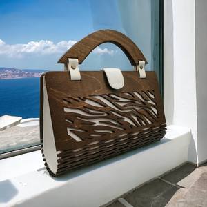 Pochette en bois exotique richement détaillée avec grande capacité et chaîne décorative, idéale pour les sorties nocturnes ou les tenues de soirée à un prix abordable - Product Image 1