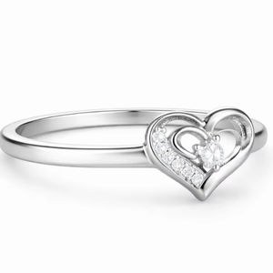 Bague en argent sterling 925 plaqué rhodium, cœur serti de zircon, design minimaliste tendance, argent massif pour femme, bijoux de mode pour tous les jours - Product Image 1