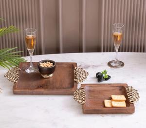 Plateau de service en bois avec poignées, plateau décoratif en bois pour en-cas, plateau en bois avec poignées métalliques, plateau de service de luxe, plateaux de rangement - Product Image 2