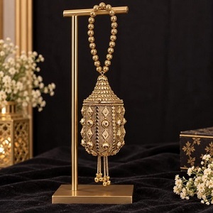 Mini pochette en laiton Kundan plaqué or, faite à la main, forme personnalisée, pour soirée, avec fermoir diamant, Saint-Valentin - Product Image 1
