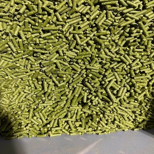 Granulés d'alfalfa naturels pour l'alimentation du bétail, offrant une nutrition pratique avec un transport, un stockage et une alimentation faciles - Product Image 5