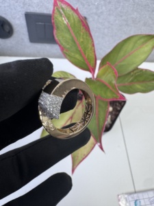 Bague unisexe moderne en or massif 18 carats, 5 grammes, avec zircone cubique, cluster géométrique de zircone cubique, sertie à griffes, bande statement - Product Image 4