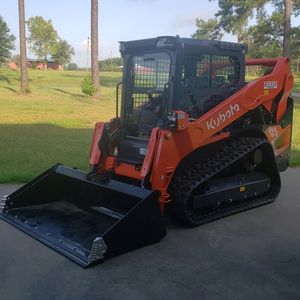 Chargeuse compacte sur chenilles Kubota Diesel avec grappin, fourche hydraulique, moteur, boîte de vitesses, roulement, pompe, PLC haute efficacité - Product Image 1