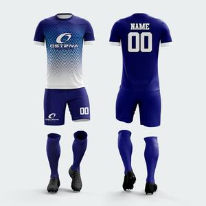 Uniformes de Fútbol con Diseño Nuevo 2026, Impresión por Transferencia de Calor, Transpirables, 100% Poliéster, Logotipo Frontal, Manga Corta - Product Image 3