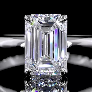 Bague de fiançailles minimaliste en or blanc 18 carats avec diamant de laboratoire taille émeraude certifié IGI 2 carats, solitaire pour femme - Product Image 3