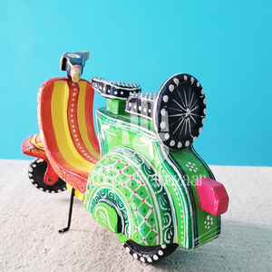 Trottinette en bois multicolore - Product Image 1