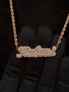 Collar con Letra Cursiva Iced, Joyería Hip Hop, Colgante que pasa la prueba del Moissanita, Chapado en Oro de 18K, Plata 925, para Hombre y Mujer, Diseño de Garra - Product Image 4