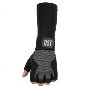 Half Finger Mesh Breathable Non-Slip Weightlifting <b>Gloves</b> Padded Palm Wrist Support Gym Training <b>Grip</b> Support Custom Logo OEM - Product Image 4