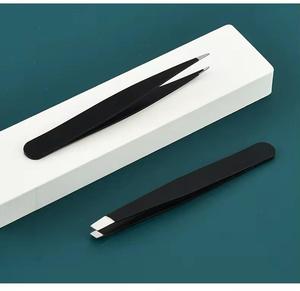 Pinzas para Cejas de Acero Inoxidable Negro, Punta Inclinada, Duraderas, Precisión OEM, Marca Privada Disponible, Suministro de Fábrica, Color Personalizado - Product Image 4