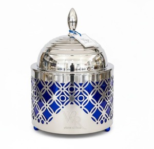 Casserole de service contemporaine ronde en acier inoxydable, chauffe-plat avec motif bleu et couvercle poli, pour mariage et usage domestique - Product Image 1