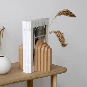 Sujetalibros Redondos de Madera Hechos a Mano, Modernos y Curvos, Minimalistas, Decorativos, para el Hogar, la Oficina o el Estante - Product Image 1