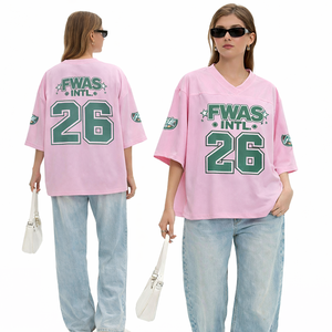 Camiseta de fútbol americano rosa personalizada de gran tamaño para mujer, estilo urbano, de malla, deportiva, OEM, al por mayor, con cuello en V - Product Image 1