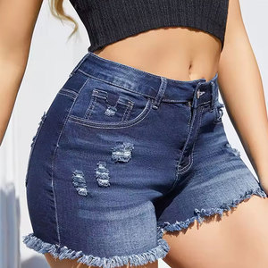 Tela transpirable con ajuste cómodo, perfecta para uso casual y diario. Shorts Mia para mujer. - Product Image 6