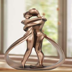 Escultura de aluminio fundido concebida como un objeto contemplativo que une forma, peso y una visión contemporánea refinada. - Product Image 3