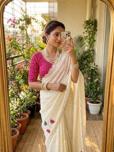 Magnifique sari en soie Chinon avec motifs Cutdana faits à la main et bordure Bandhani, et blouse avec motifs Cut-work et Bandhani faits à la main. Sari Love. - Product Image 2