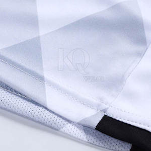 ชุดฝึกซ้อมฟุตบอลประจำวัน ผ้าโพลีเอสเตอร์น้ำหนักเบา ระบายอากาศได้ดี ปรับแต่งได้สำหรับการฝึกซ้อมประจำวันและการแข่งขัน - Product Image 5