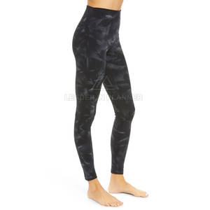 Leggings de yoga para mujer con cintura elástica, último estilo, en venta en línea al por mayor, precio razonable, hechos en Pakistán. - Product Image 4