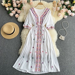 Vestido Maxi Bohemio Bordado con Cuello en V, Elegante Vestido Largo de Gasa Blanca con Corte en A, Vestido Casual de Verano para Playa o Fiesta para Mujer - Product Image 1