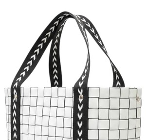 Meilleur fournisseur de sacs et sacs à main faits main à bas prix en matière plastique tissée pour la mode quotidienne, le shopping et les sacs de plage pour les vacances - Product Image 4