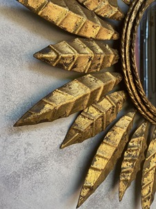 Wholeasale Customizable Round Brass Mirror With <b>Leaf</b> Design Traditional <b>Wall</b> <b>Decor</b> - Product Image 6