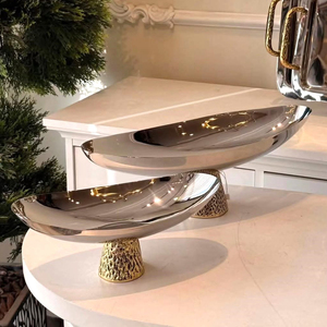 Gobelet en argent, bol en métal avec un tige floral doré orné, parfait pour servir des plats de luxe, centre de table décoratif - Product Image 5