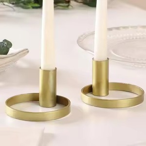 Support à bougie en métal unique, élégant, décoration moderne pour la maison, décoration de table de salon, accessoire décoratif - Product Image 1