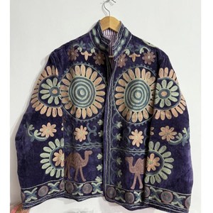 Chaqueta de Terciopelo Suzani Bordada para Mujer, Estilo Boho Étnico, Hecha a Mano, para Festivales, Ropa de Invierno de Lujo, Elegancia y Herencia - Product Image 2