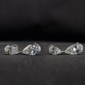 Pendientes de Lujo con Baño de Oro de 14K y Diamantes, Diseños Elegantes para Fiestas y Uso Diario, para Mujeres y Niñas - Product Image 1