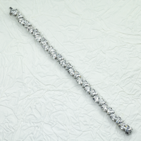 Bracelet chaîne de luxe plaqué or blanc 14 carats de haute qualité avec diamant moissanite taille coussin pour collection de bijoux de fiançailles nuptiales