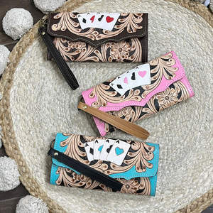 Cartera larga tipo clutch de cuero genuino hecha a mano con diseño de cartas de póker, con estampado floral rosa, con protección RFID y correa para la muñeca, para mujer, OEM ODM. - Product Image 4