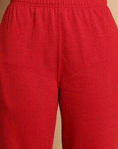 Ensemble de survêtement slim pour femme : sweat à capuche athlétique et pantalon de jogging à jambe étroite, extensible et confortable, design personnalisé - Product Image 5