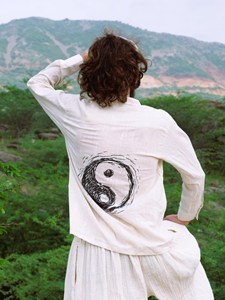 Chemise Kurta en coton biologique pour homme, chemise en coton Khadi écologique et respirante, pour la méditation et les occasions décontractées, vêtements de plage d'été - Product Image 2