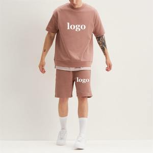 ชุดเสื้อผ้าสองชิ้น แทรคสูท ผ้าฝ้ายพิม่า พิมพ์ลาย เสื้อยืดโอเวอร์ไซส์ ไหล่ตก และกางเกงขาสั้น สำหรับผู้ชาย - Product Image 1