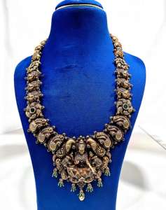 Ensemble de collier en or massif 22 carats |   Bijoux de mariée indiens traditionnels, artisanaux et anciens, disponibles en OR/ARGENT/BRASS. - Product Image 1