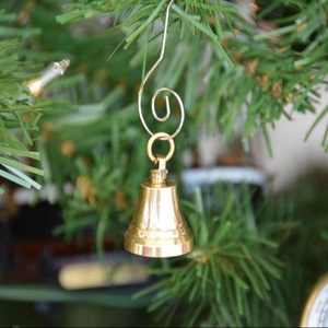 Adorno Navideño de Campana de Latón Dorado, Decoración Colgante para Árbol, Decoración Festiva - Product Image 1
